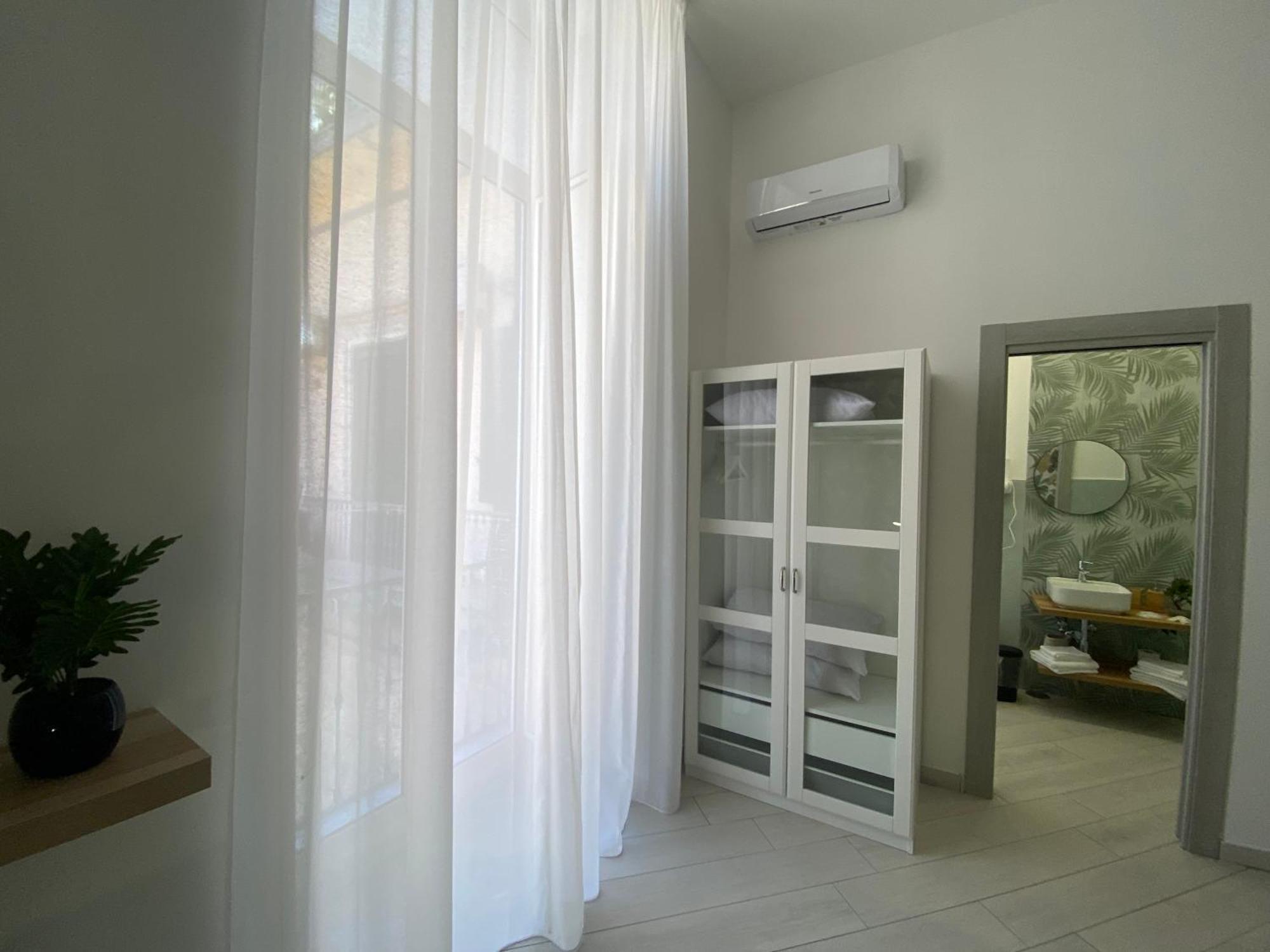 Ludben Dante Hotel Naples Luaran gambar