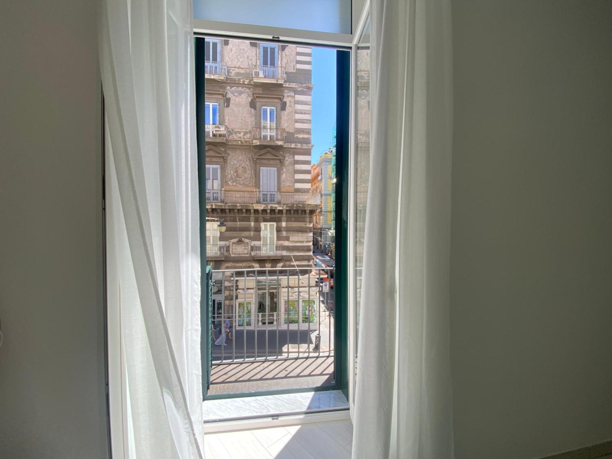 Ludben Dante Hotel Naples Luaran gambar