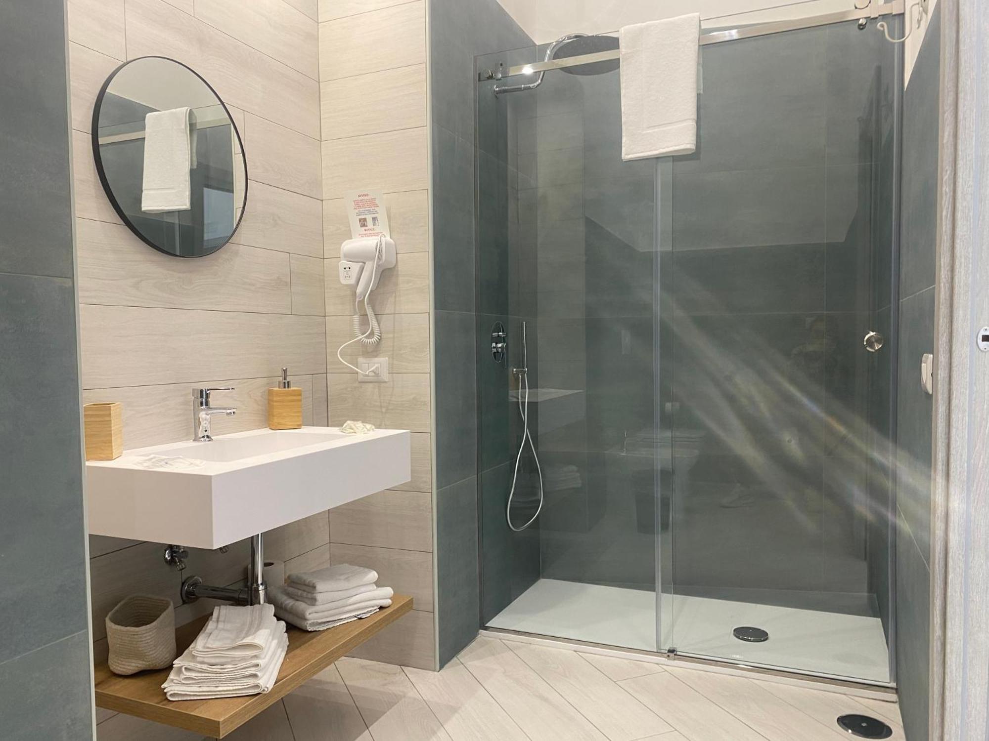 Ludben Dante Hotel Naples Luaran gambar