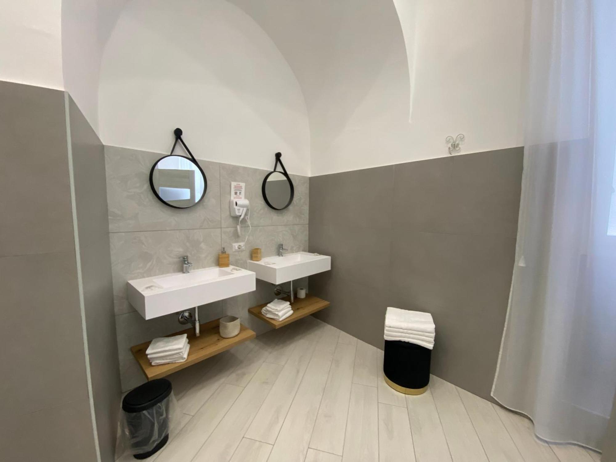 Ludben Dante Hotel Naples Luaran gambar