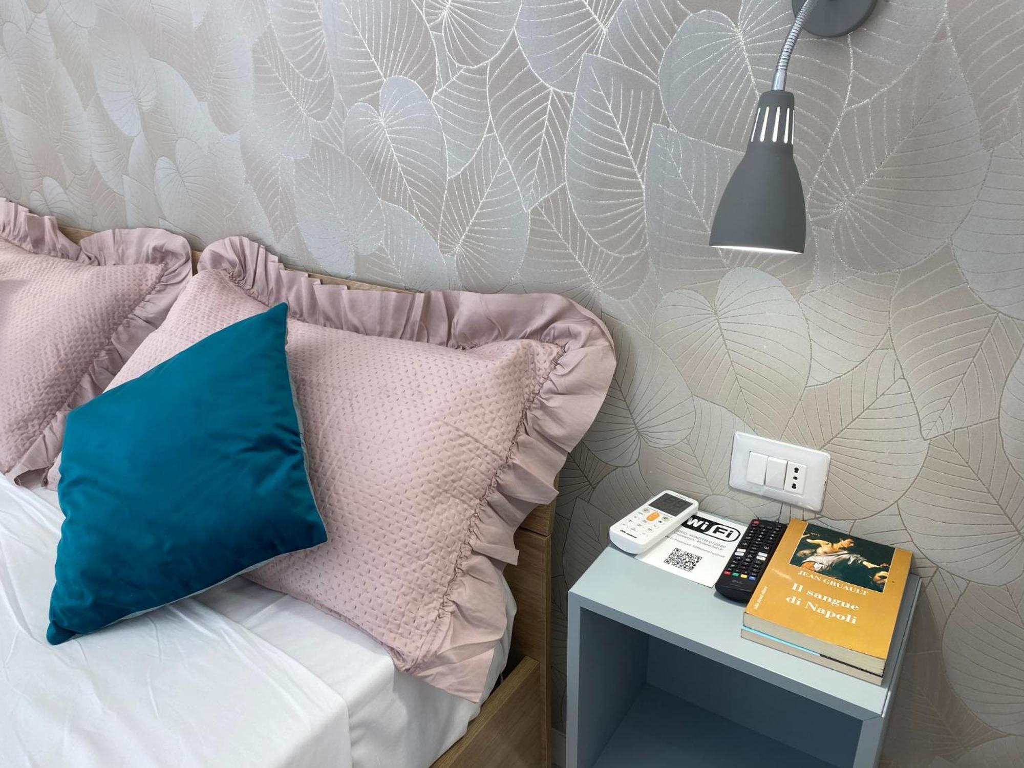Ludben Dante Hotel Naples Luaran gambar