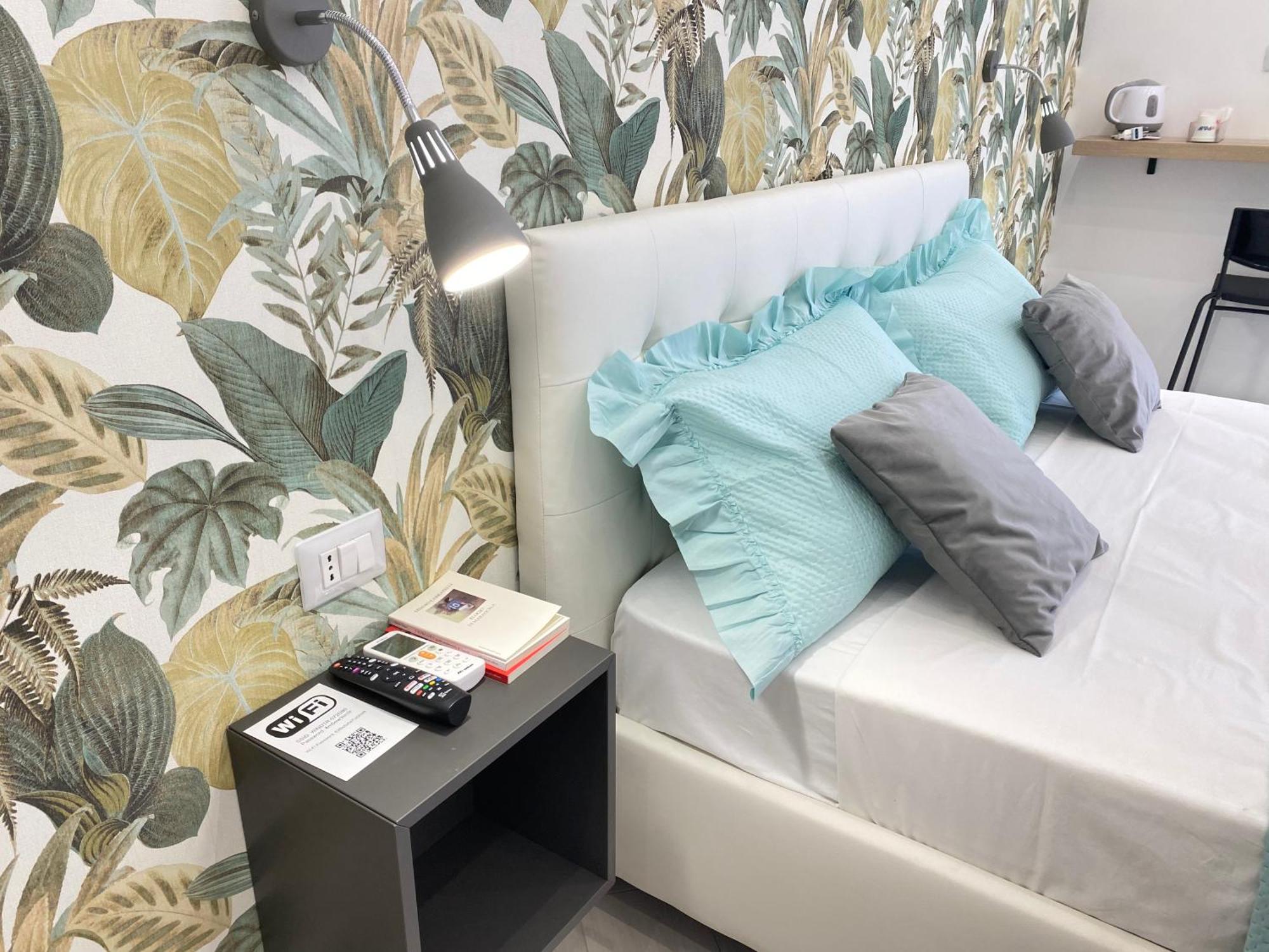 Ludben Dante Hotel Naples Luaran gambar