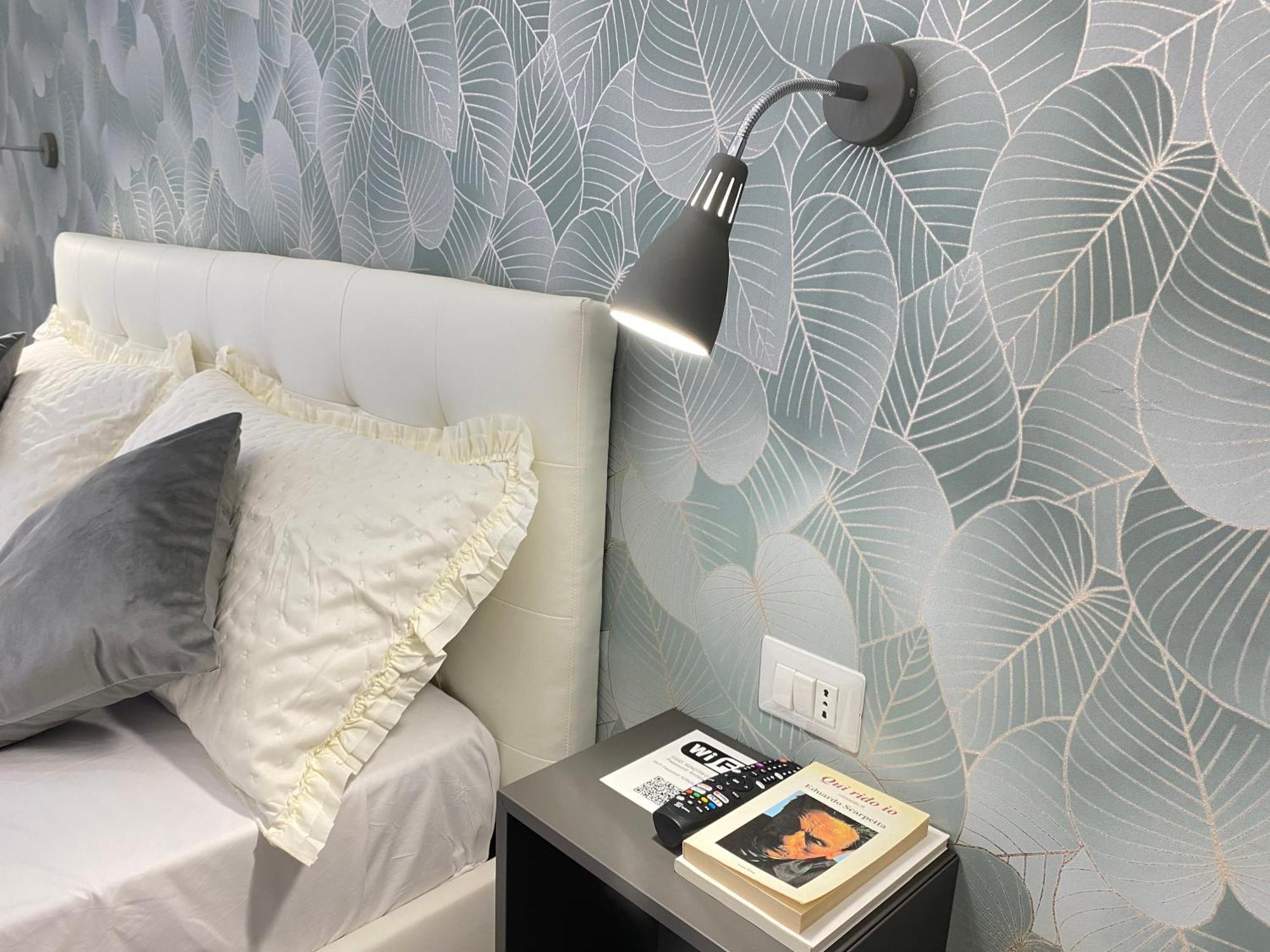 Ludben Dante Hotel Naples Luaran gambar