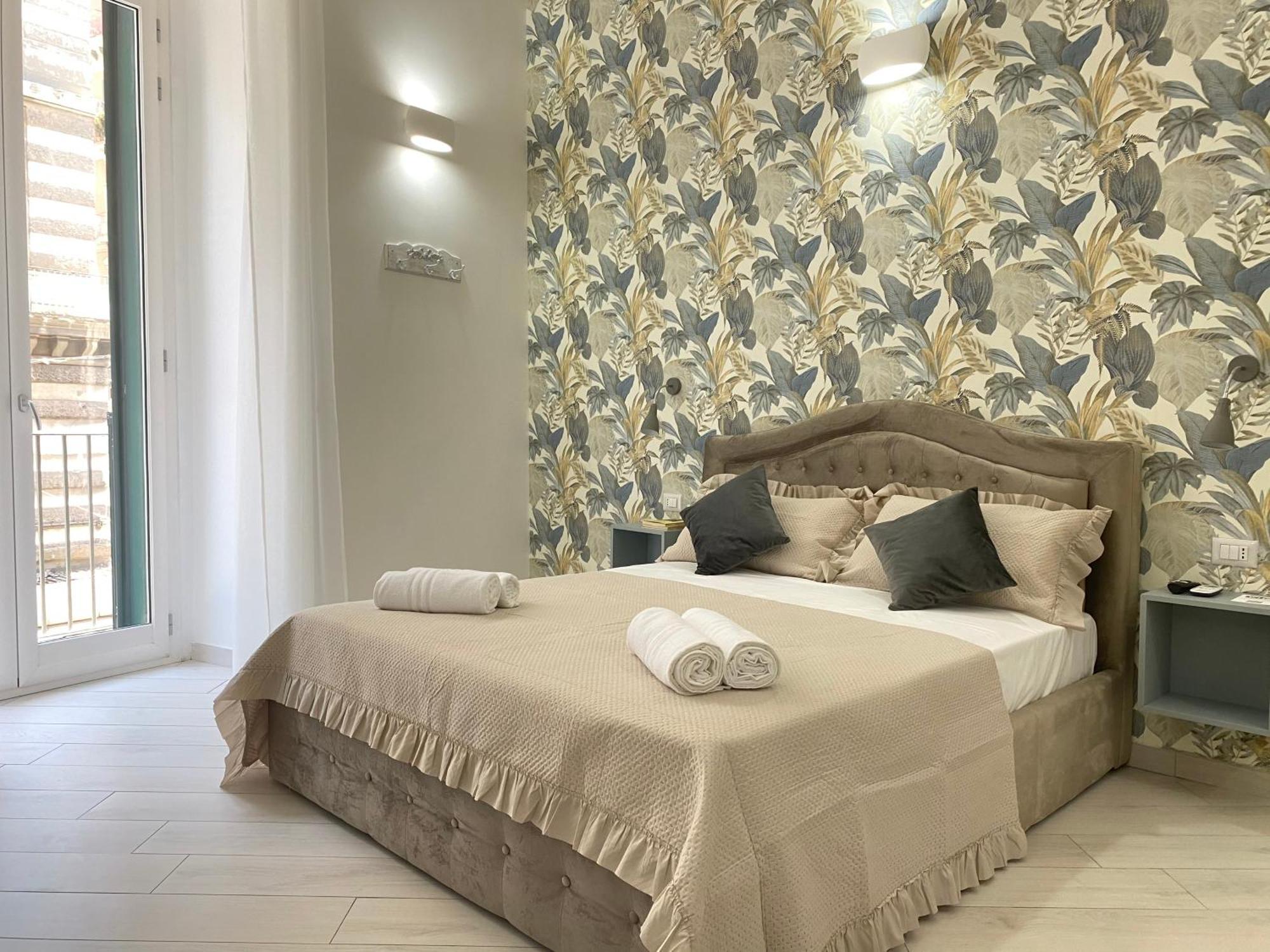 Ludben Dante Hotel Naples Luaran gambar