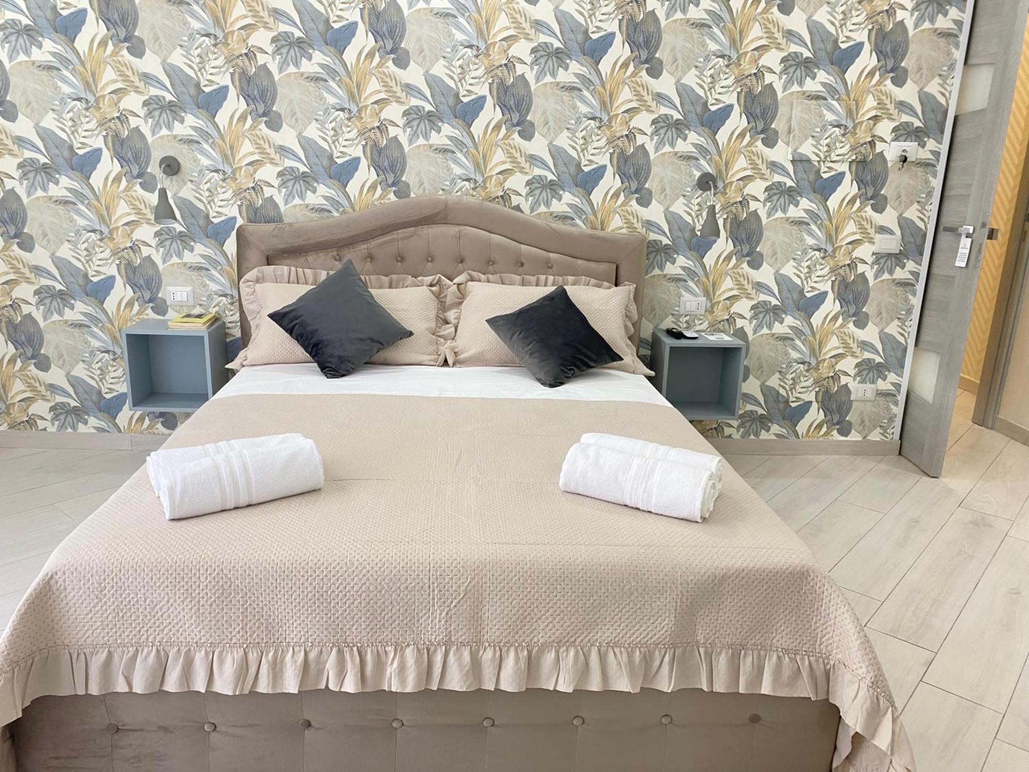 Ludben Dante Hotel Naples Luaran gambar